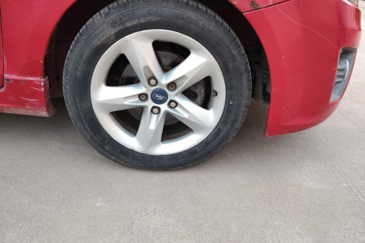 Used Ford Focus 2009 Two-Door 2.0L Automatic Sport Model