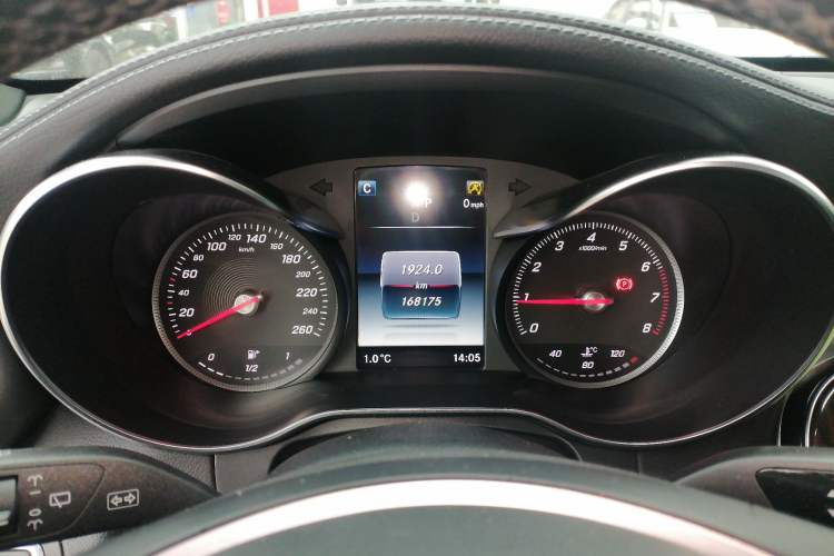 Used Mercedes-Benz GLC 2018 GLC 260 4MATIC Luxury Model
