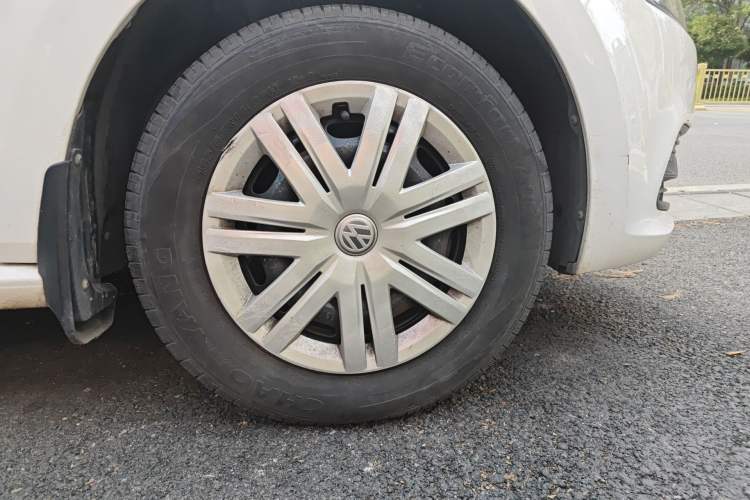 Used Volkswagen Polo 2014 1.4L Manual Fashion Edition Right Front Wheel Hub
