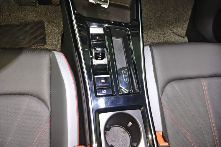 Used Volkswagen Lamando 2024 Lavida L 280TSI DSG Cool & Spicy Edition
