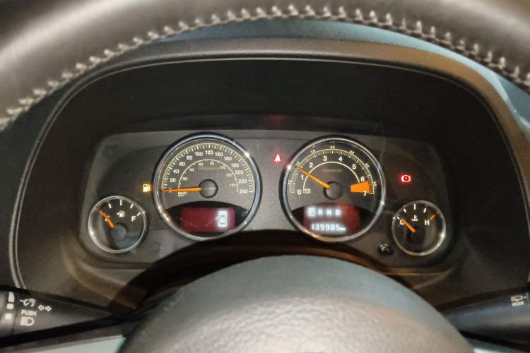 Used Jeep Compass 2014 Revised Version 2.4L Four-Wheel Drive Luxury Edition Instrument Cluster