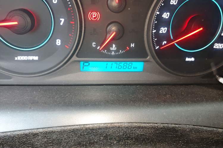 Used Chevrolet Captiva 2012 2.4L 4x4 Luxury Edition 5 Seats
