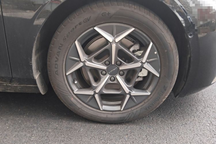 Used Lynk & Co 10 EM-P 2025 Model 240 Four-Wheel Drive Ultra Right Front Wheel Hub