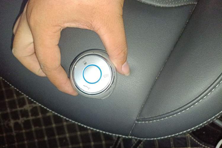 Used NETA V 2022 Chao 300 Lite Ternary Lithium Vehicle Key