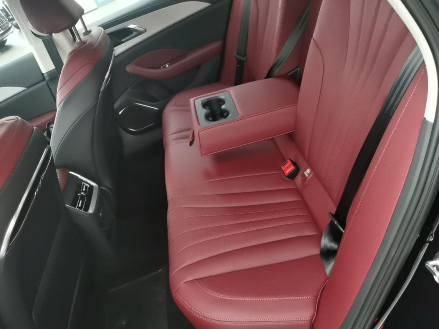 Hongqi H5 PHEV 2025 130 Super Hybrid Version — снимка 20