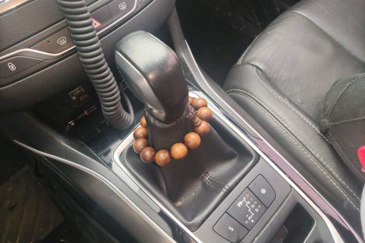 Used Peugeot 408 2016 1.6T Automatic Luxury Edition Gear Lever