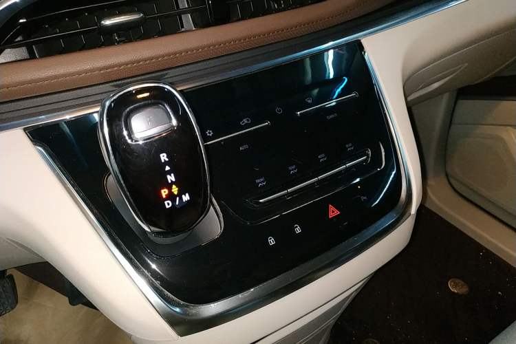 Used Buick GL8 2023 Land Executive Class Smart Enjoyment Model