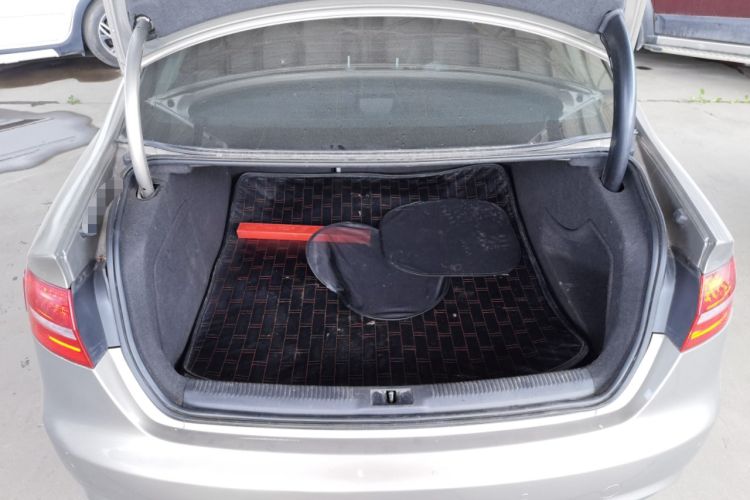 Used Audi A4L 2013 35 TFSI Automatic Standard Model Trunk