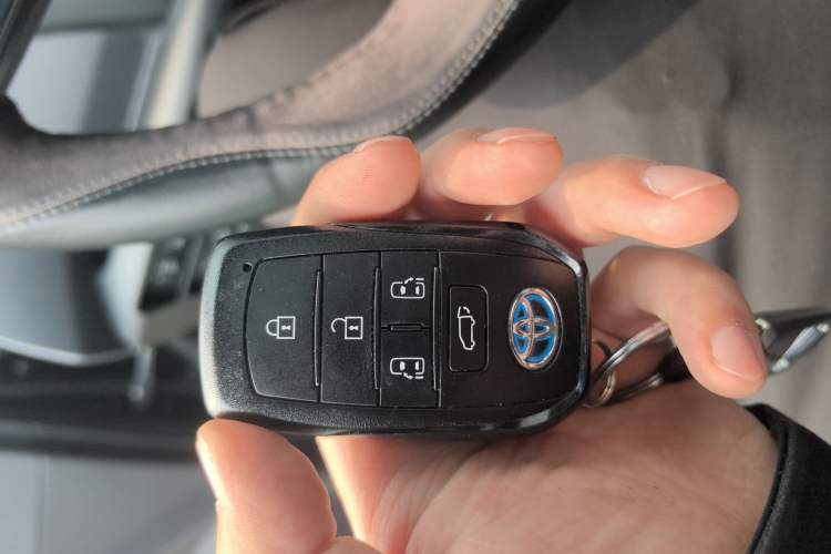 Used Toyota SIENNA 2021 2.5L Hybrid Ultimate Edition Vehicle Key