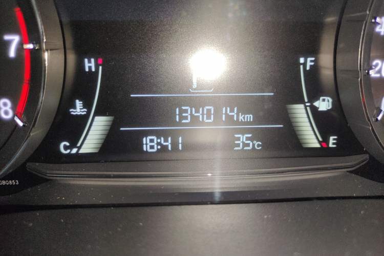 Used Honda Avancier 2020 240TURBO Two-Wheel Drive Comfort Edition Odometer Close Up