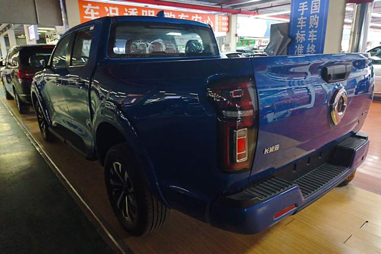 Used Great Wall Poer 2023 2.0T Passenger Version Automatic Diesel Two-Wheel Drive Comfort Trim – GW4D20M
