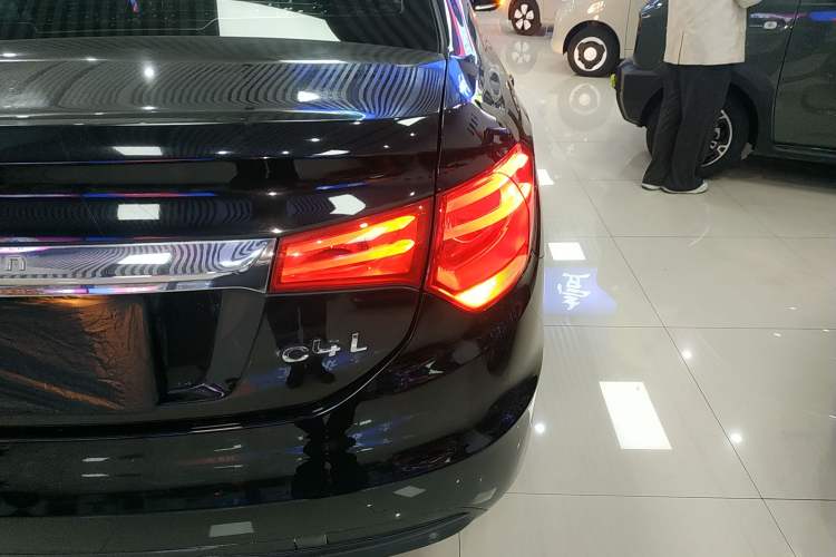 Used Citroen C4L 2013 1.6 THP Automatic Impression Edition
