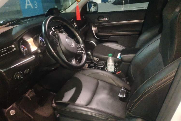 Used Jeep Grand Commander 2018 2.0T Four-Wheel Drive Smart Enjoyment Version China V Emission Standard
