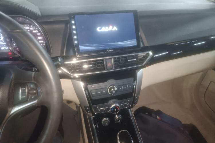 Used Zotye Domy X5 2017 Upgraded Model 1.5T CVT Landlord Edition Audio And AC Panel