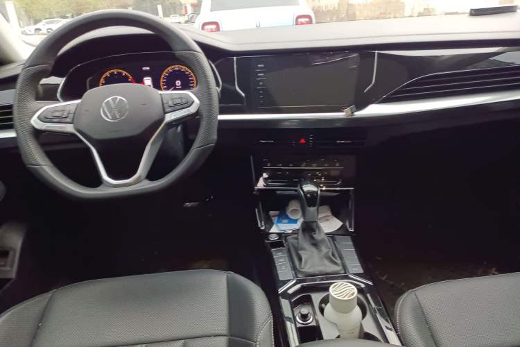 Used Volkswagen Passat 2024 330TSI Elite Edition Center Console