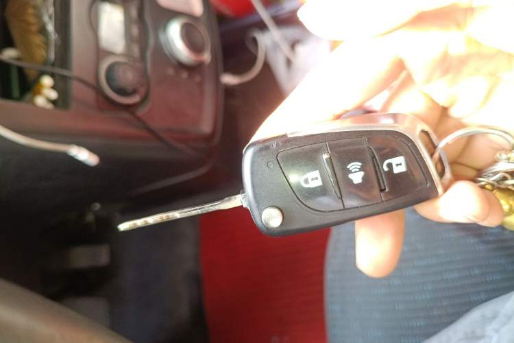 Used New Gonow Aoteng 2022 Pure Electric Van 41.93 kWh Hengtian Guoxuan Vehicle Key