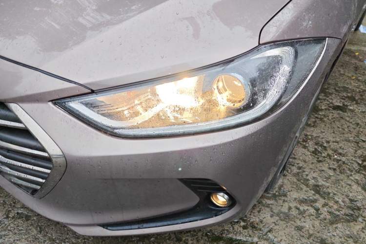 Used Hyundai Elantra (6th Generation / Lingdong) 2016 1.6L Automatic ZhiXuan – Elite Version Left Front Headlight