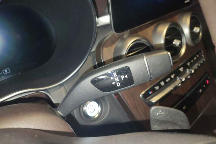 Used Mercedes-Benz GLC 2021 GLC 300 L 4MATIC Dynamic Model Gear Lever