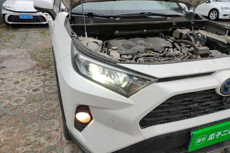 Used Toyota RAV4 2021 Dual-Engine 2.5L E-CVT Two-Wheel Drive Elite Edition Right Front Headlight