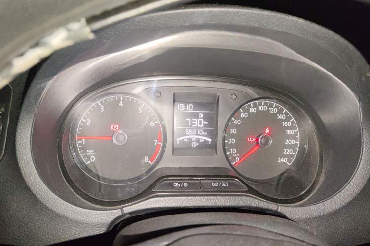 Used Volkswagen Polo 2016 1.4L Manual Fashion Model