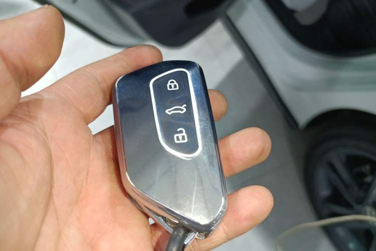 Used Volkswagen Golf 2023 Facelift 280TSI DSG R-Line Lite
