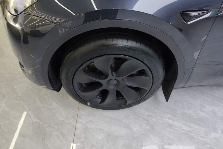 Used Tesla Model Y 2024 Rear-Wheel-Drive Version
