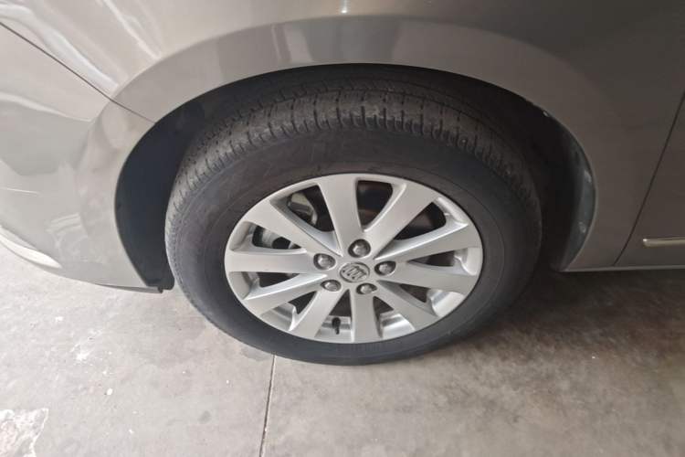 Used Buick GL8 2018 28T Luxury Model China VI Standard Left Front Wheel Hub