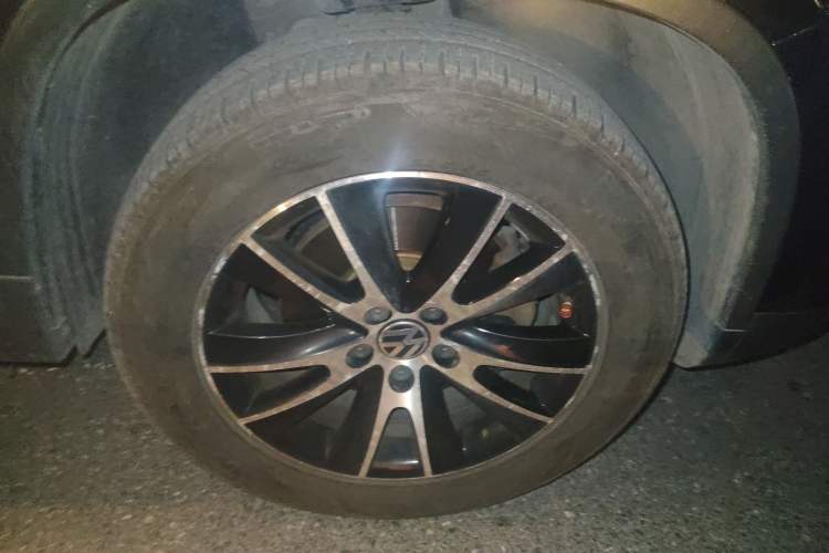 Used Volkswagen Tiguan 2015 1.8TSI Automatic All-Wheel-Drive Luxury Model