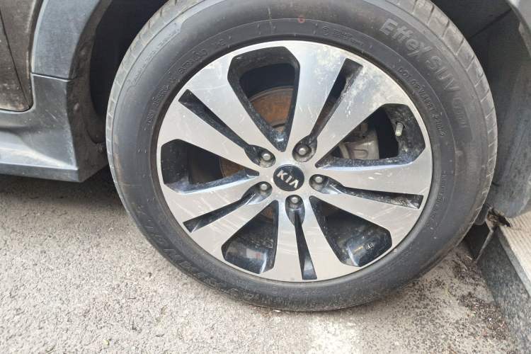 Used Kia Sportage R 2014 2.0L Automatic Two-Wheel Drive DLX Right Front Wheel Hub