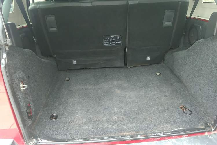 Used BAIC Off-Road BJ40 2016 2.3T Automatic Four-Wheel Drive Premium Edition Trunk