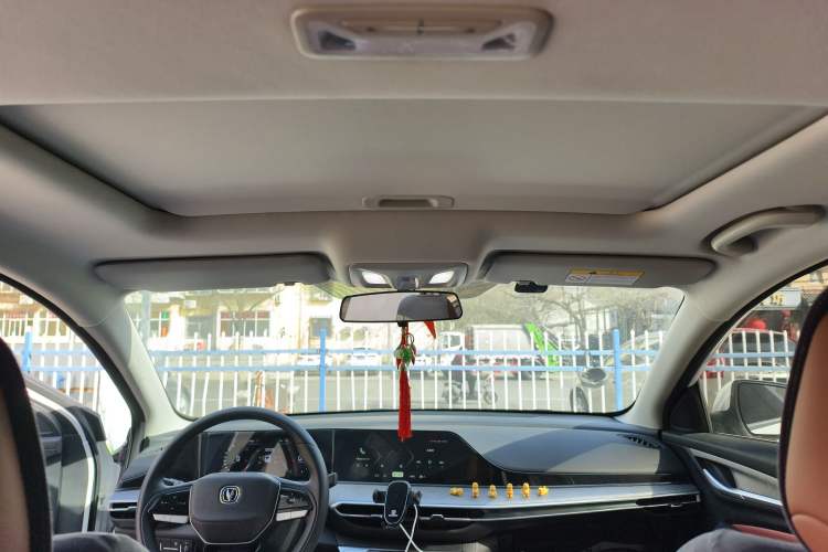 Used Changan Eado 2024 PLUS Blue Whale NE 1.4T GDI DCT High-Energy Edition
