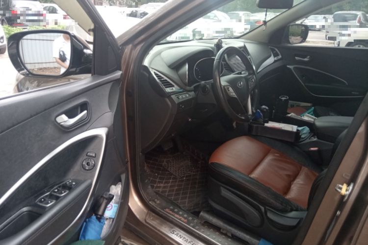 Used Hyundai Santa Fe 2015 2.4L Automatic Two-Wheel Drive Comfort Edition 5 Seats Driver Seat