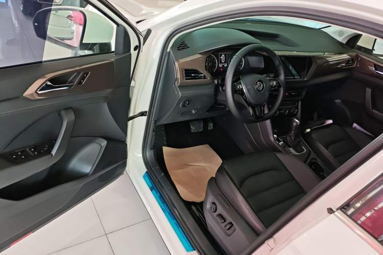 Used Volkswagen Tharu 2020 280TSI Two-Wheel Drive Luxury Plus Version China VI Standard Driver Seat