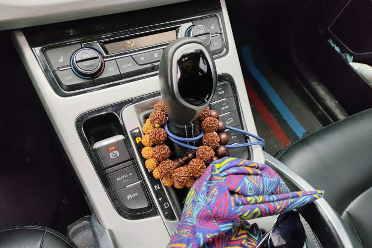 Used Geely Auto Emgrand X7 Sport 2018 1.8TD Automatic Two-Wheel Drive Smart Connect 4G Internet Edition