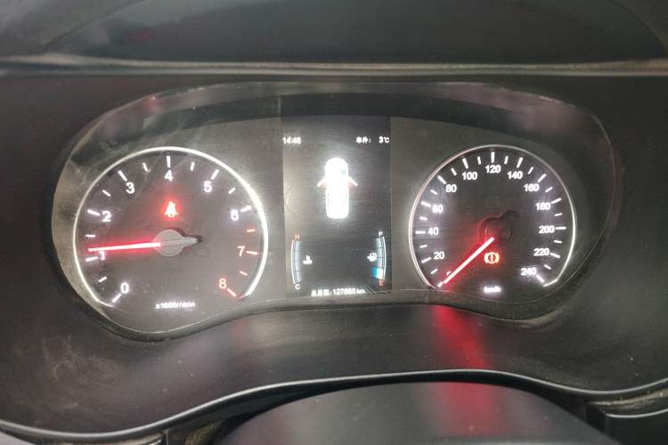 Used BYD Song MAX 2018 1.5T Manual Smart Connect Luxury 6-Seater
