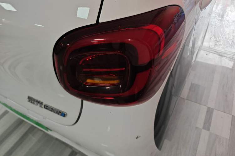 Used Wuling Hongguang MINIEV 2025 Four-Door Version Zhenxiang+ Edition Exterior 3