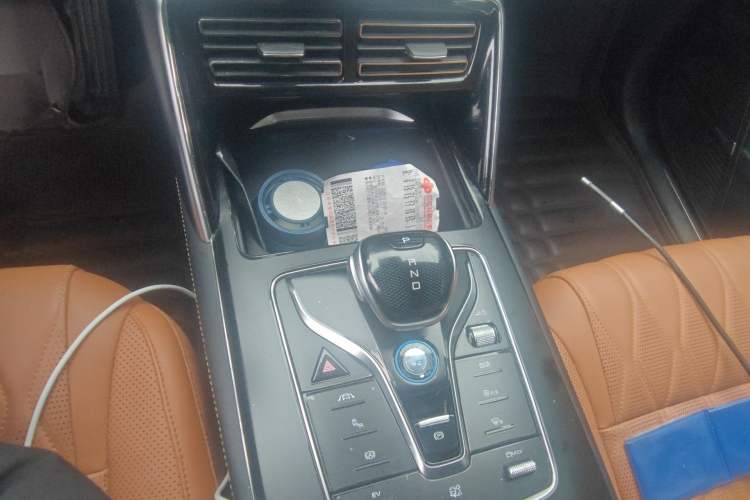 Used BYD Tang New Energy 2023 DM-i Champion Edition 112KM Prestige Model Gear Lever