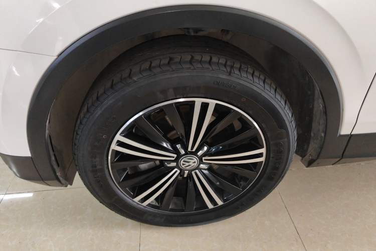 Used Volkswagen Tiguan L 2019 330TSI Automatic Two-Wheel Drive Luxury Edition China VI Standard