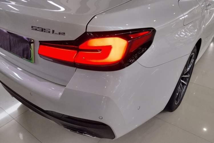 Used BMW 5 Series New Energy 2021 Restyled 535Le M Sport Package Right Rear Taillight