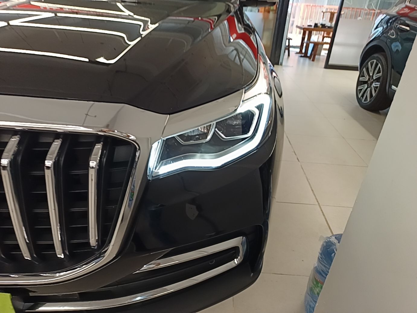 Hongqi HS7 2022 2.0T DCT Two-Wheel Drive Smart Connect Flagship Edition Seven Seats — снимка 8