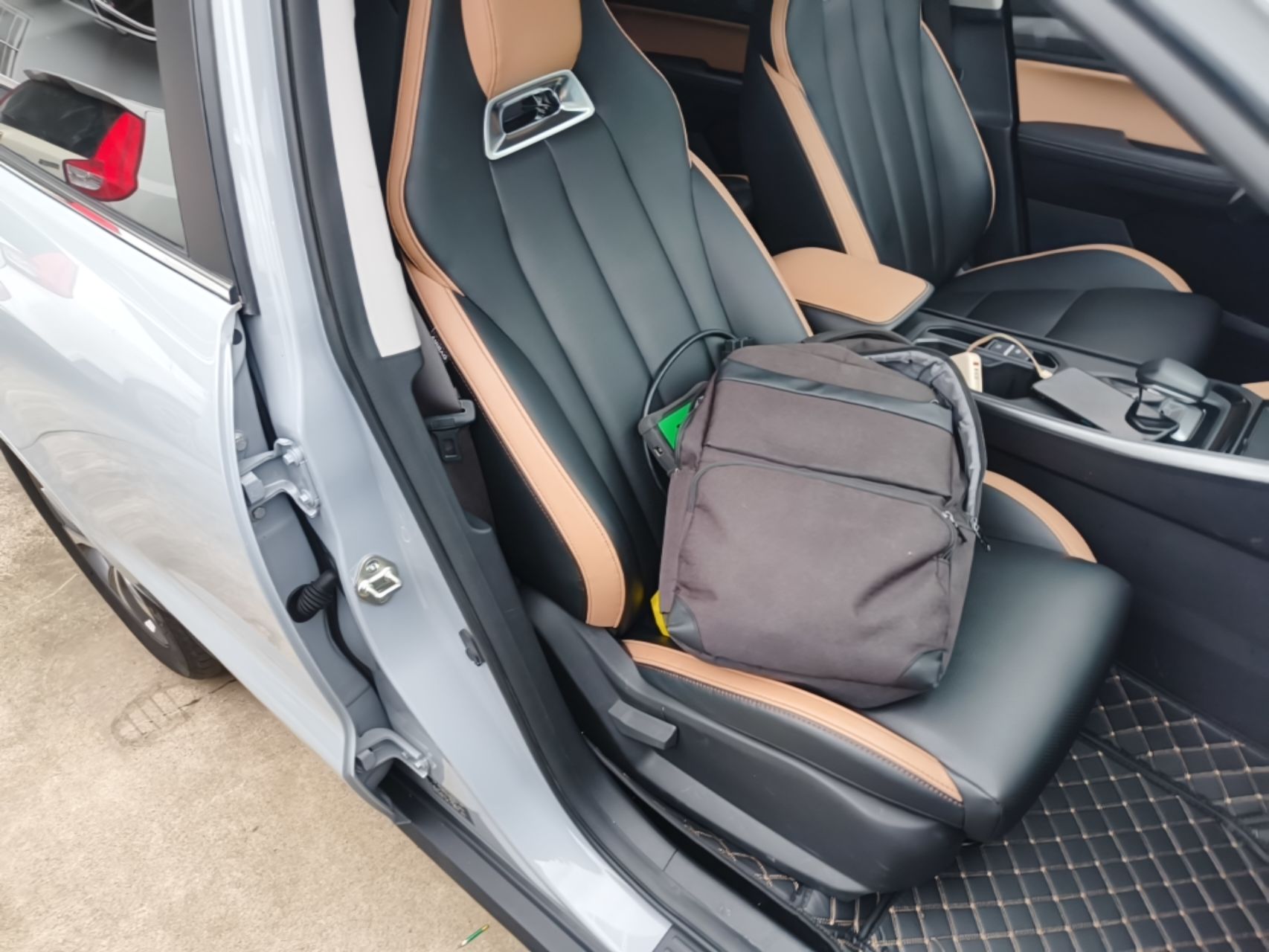 Geely Auto Haoyue PRO 2024 1.5T DCT Zongheng+ — снимка 19