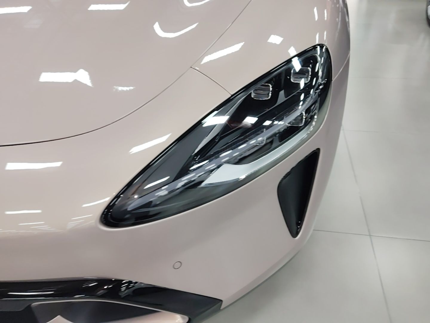 Xiaomi Auto SU7 2026 Model Standard Edition — снимка 8