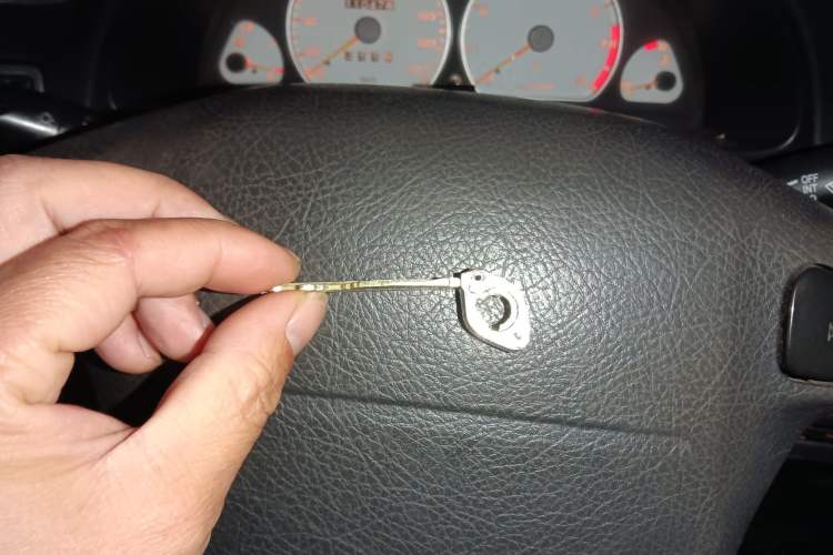 Used Suzuki Lingyang 2012 1.3L Base Version
