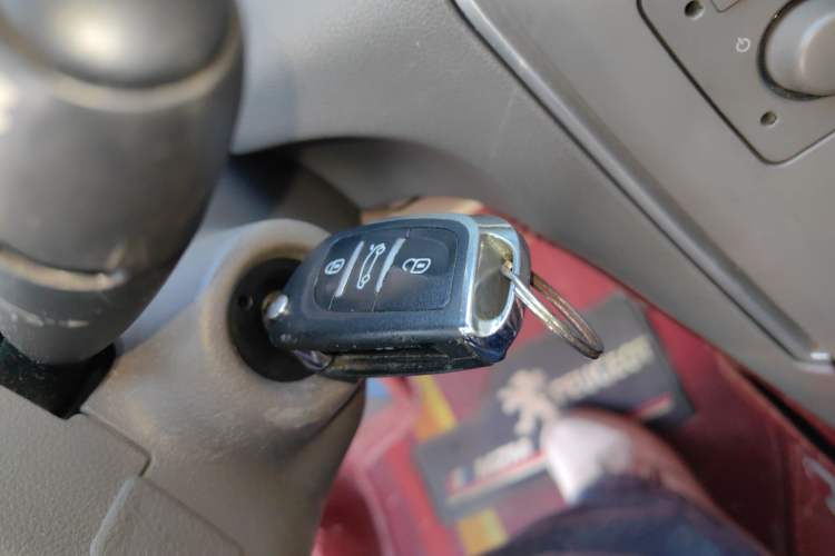 Used Peugeot 308 2012 1.6L Manual YouShang Edition
