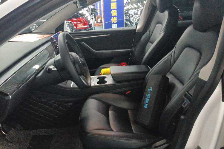 Used Tesla Model Y 2021 Long-Range All-Wheel-Drive Version
