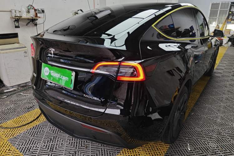 Used Tesla Model Y 2024 Rear-Wheel-Drive Version Rear Right 45 Deg