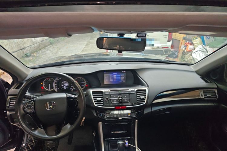 Used Honda Accord 2016 2.0L Elite Edition Center Console