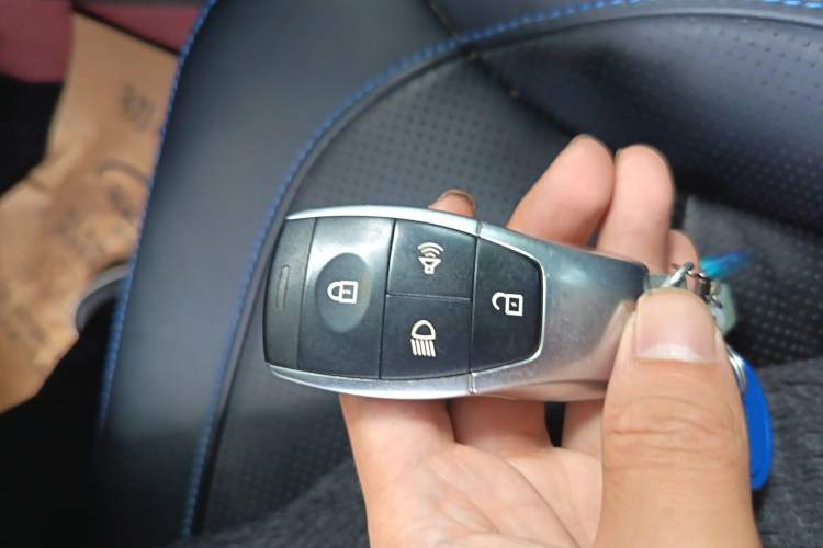 Used BAIC Off-Road BJ40 2023 2.0T Automatic Four-Wheel Drive Urban Hunter Edition Chivalrous Type Vehicle Key