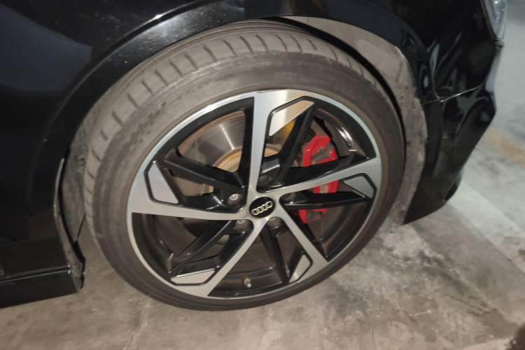 Used Audi S3 2019 S3 2.0T Limousine Right Front Wheel Hub