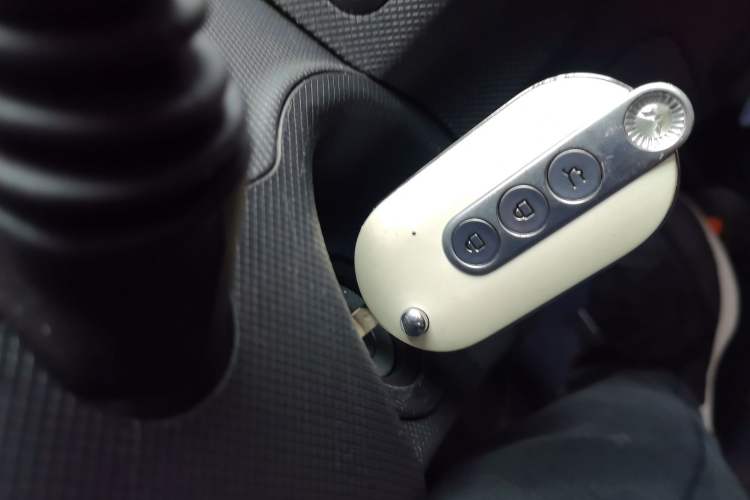 Used Wuling Hongguang MINIEV 2021 Macaron Premium Model – Lithium Iron Phosphate
